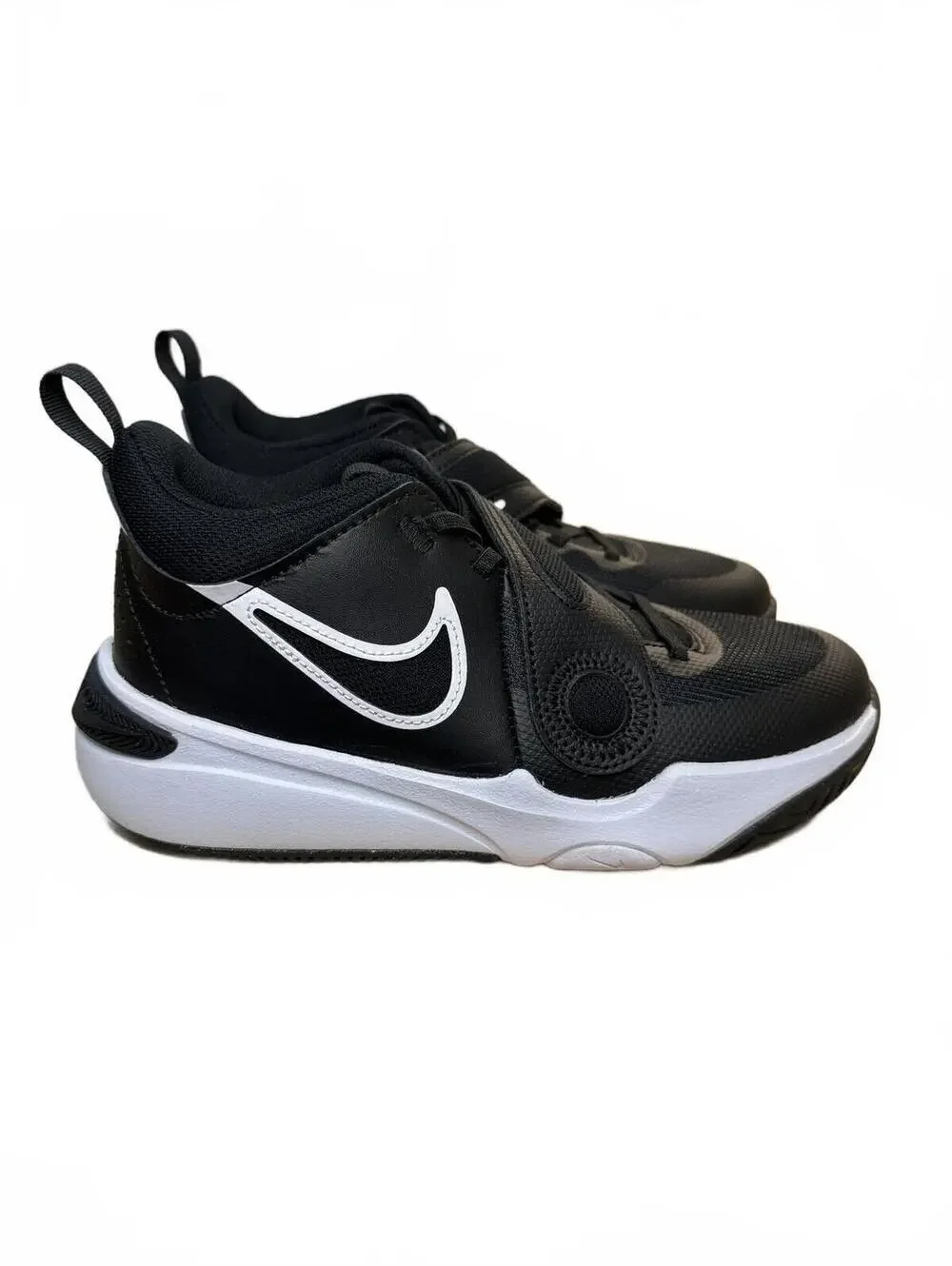 Nike Team Hustle D 11 (GS) NWBox Youth Size 5.5